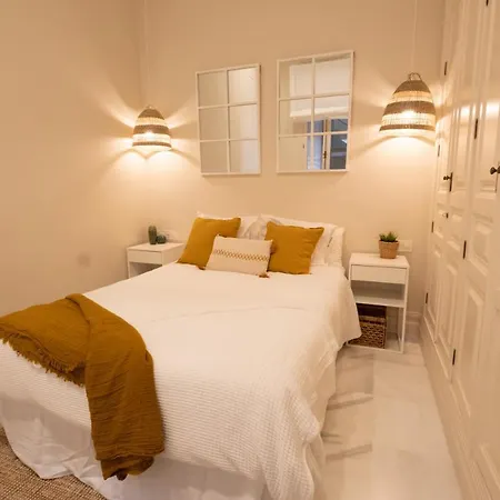 Inncadizcasa Apolo * 加的斯